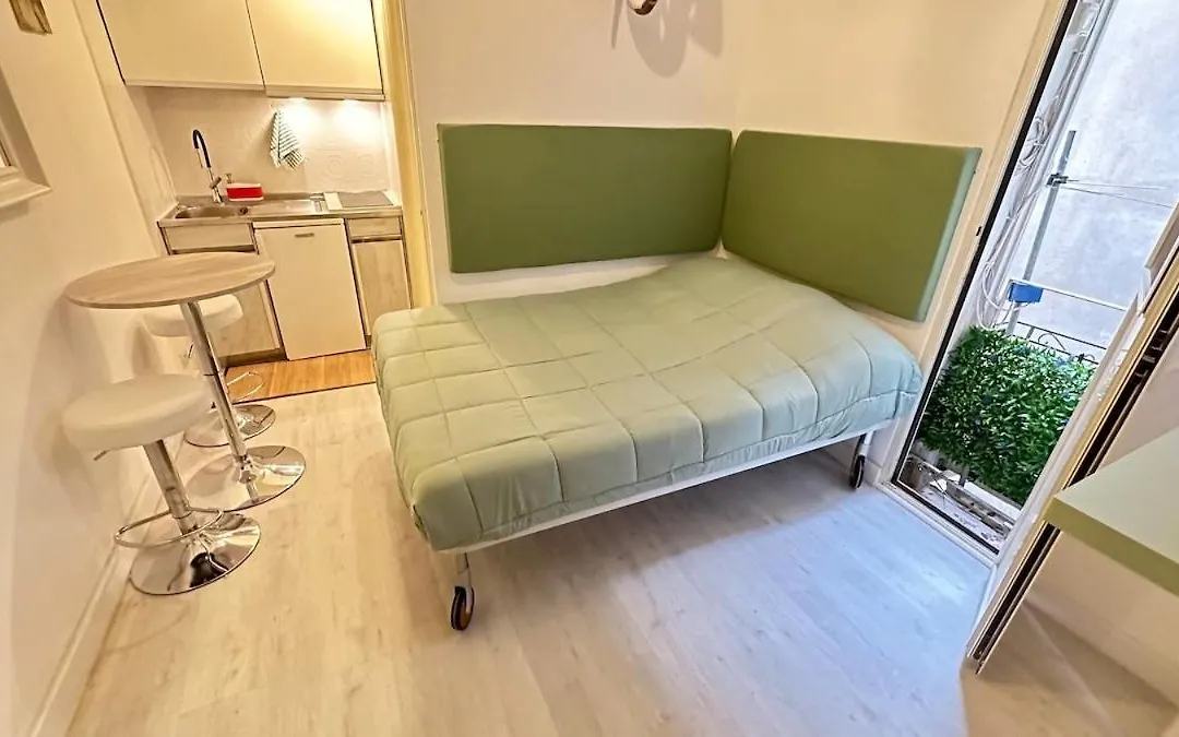 Tiny Elephant Mini Suite In Rome-1
